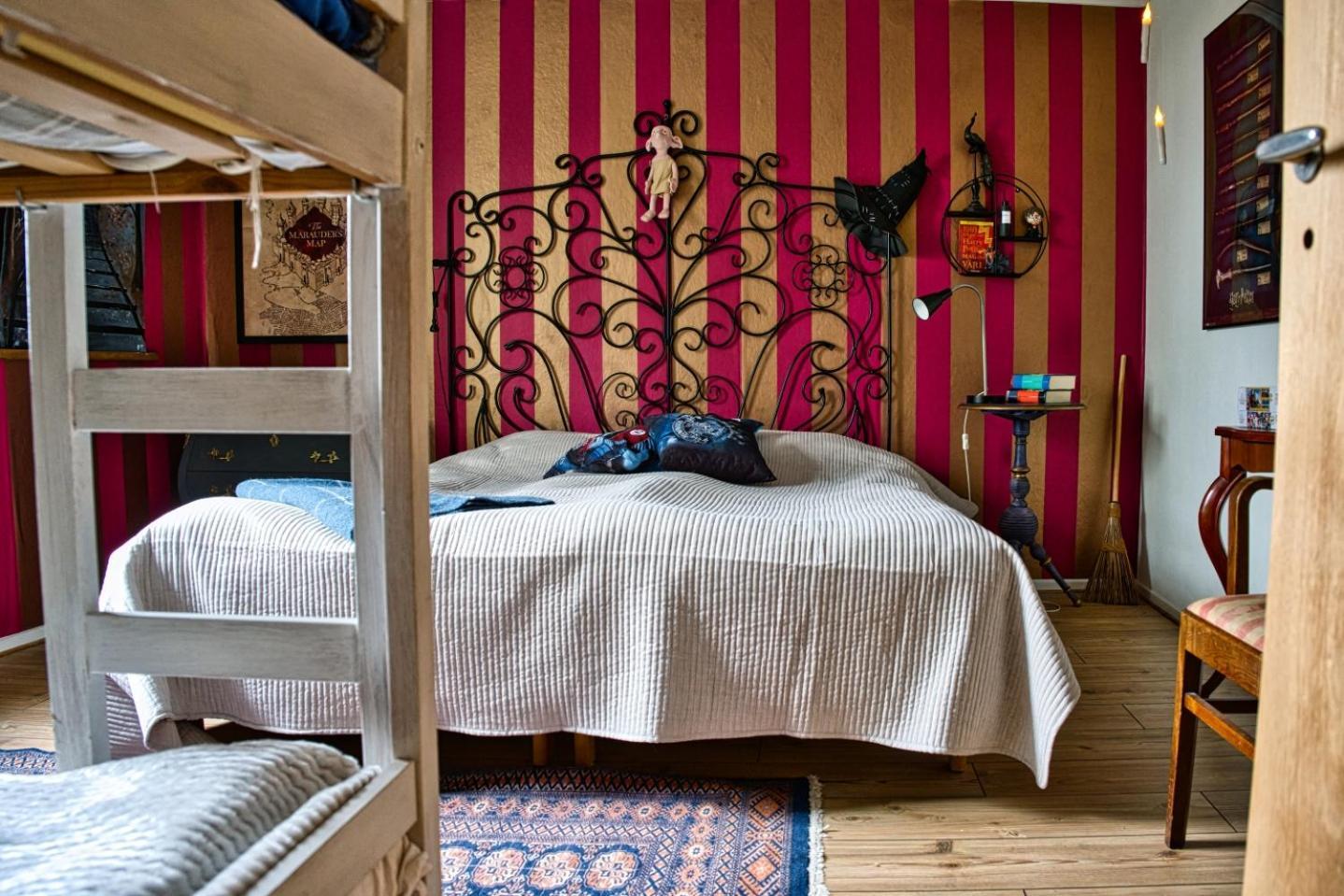 Bed And Books Pa Oesterlens Gaesthaerbaerge Glemminge Esterno foto